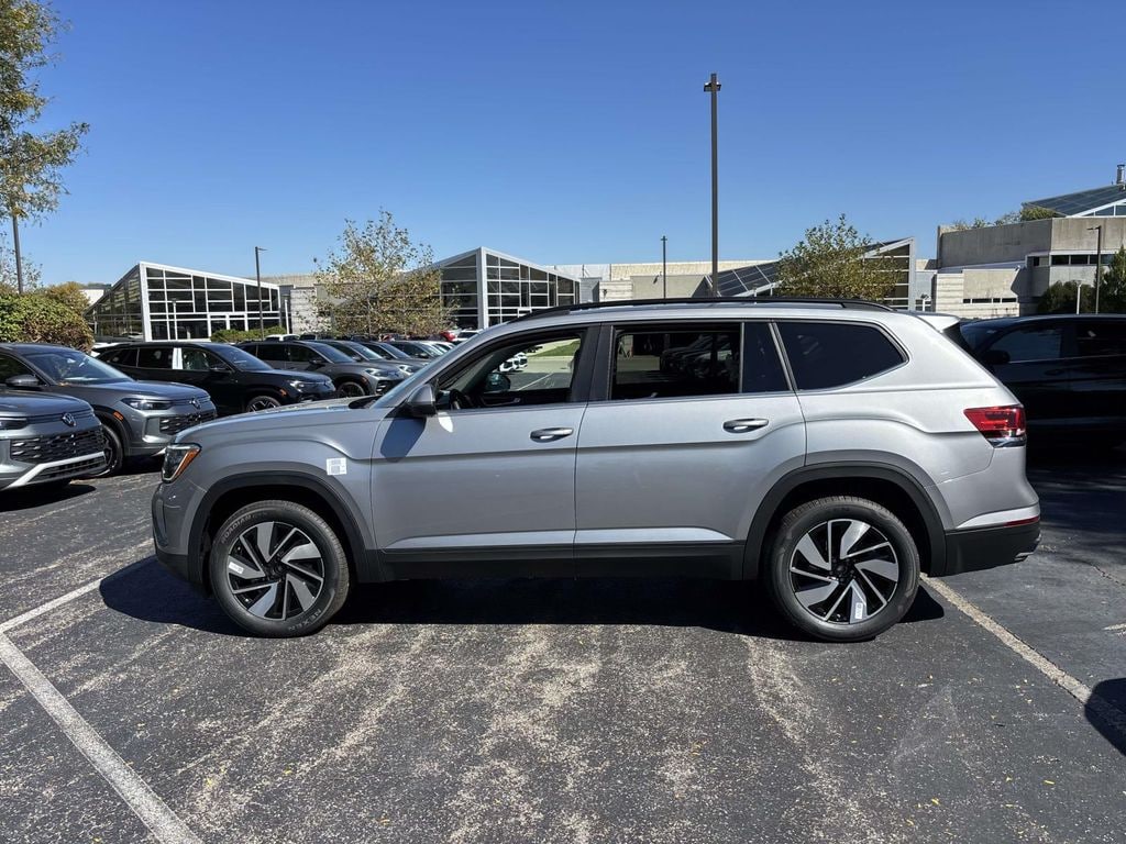 New 2026 Volkswagen Atlas 2.0T SE w/Technology Sport Utility