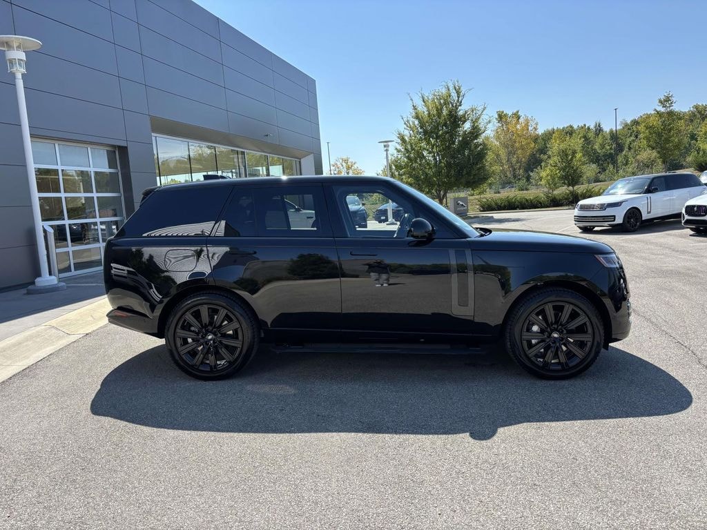 New 2025 Land Rover Range Rover Plug-In Hybrid SE Sport Utility