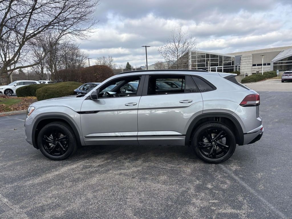 New 2026 Volkswagen Atlas Cross Sport 2.0T SEL R-Line Black Sport Utility