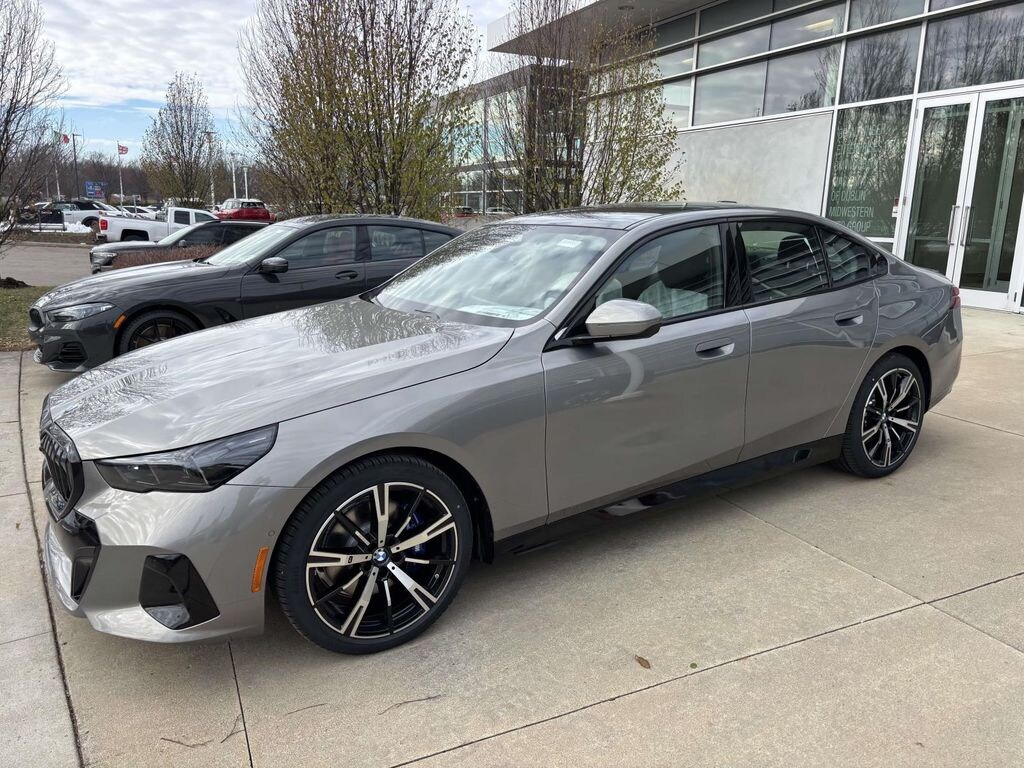 New 2026 BMW 5 Series 530i xDrive Sedan