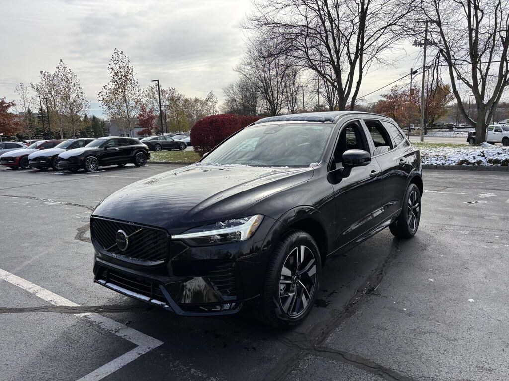 New 2026 Volvo XC60 B5 Core Sport Utility
