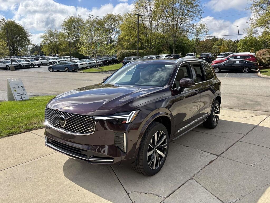 New 2026 Volvo XC90 B5 Core Sport Utility