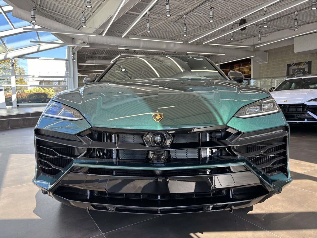 New 2025 Lamborghini Urus SE Sport Utility