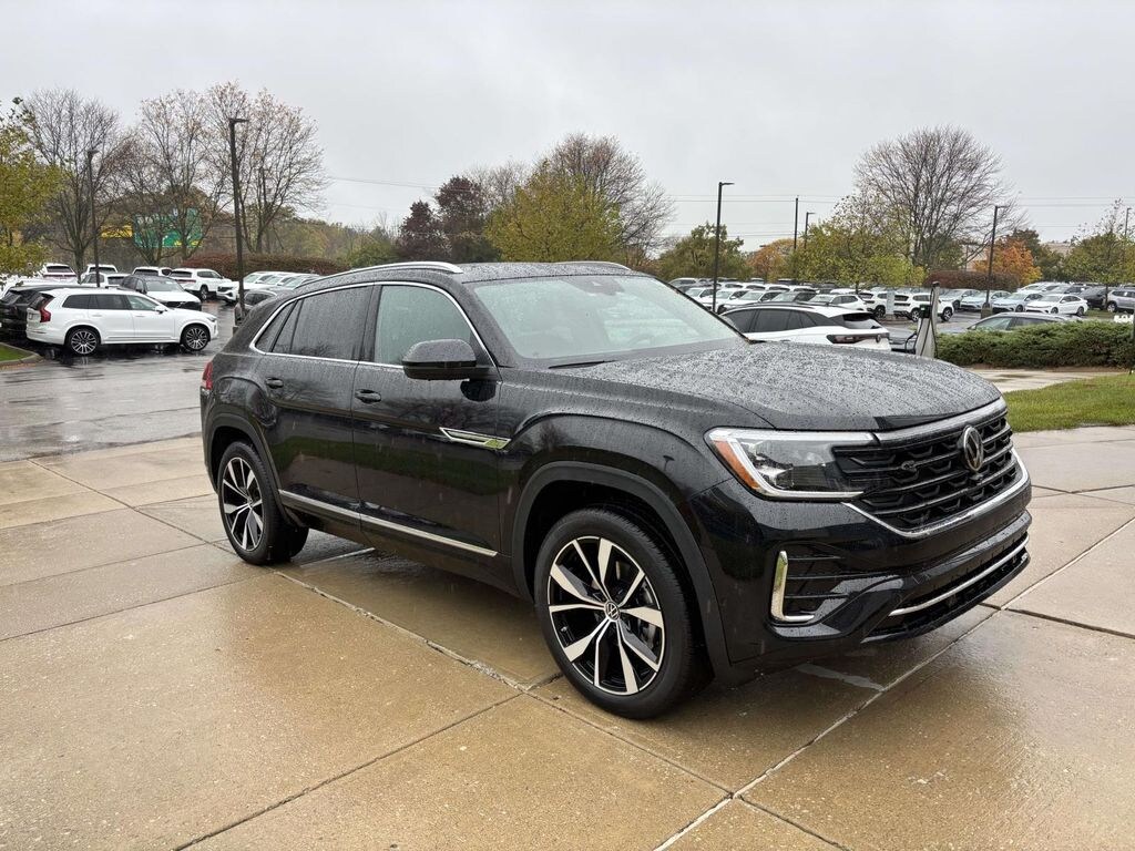 New 2026 Volkswagen Atlas Cross Sport 2.0T SEL Premium R-Line Sport Utility