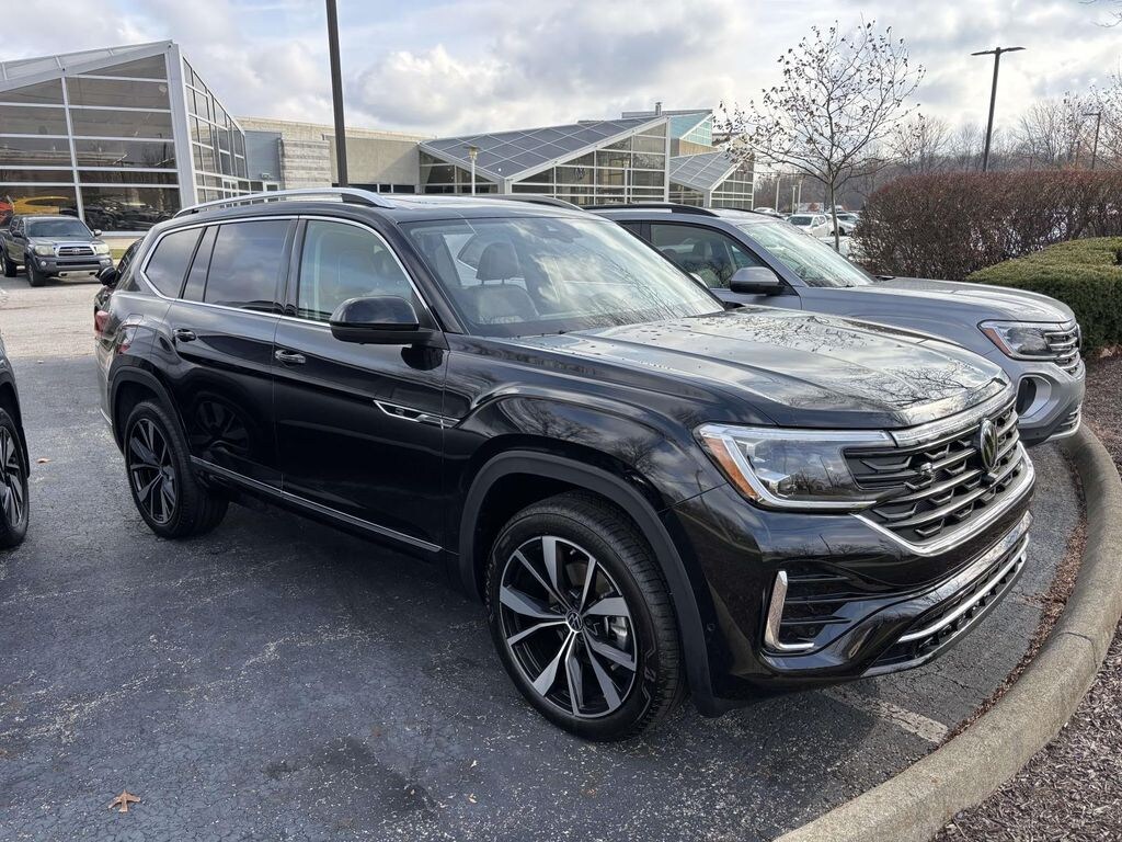 New 2026 Volkswagen Atlas 2.0T SEL Premium R-Line Sport Utility