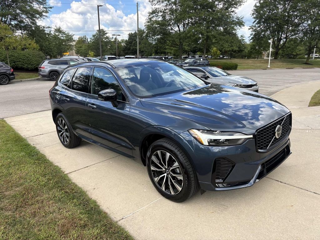 Used 2025 Volvo XC60 B5 Core Sport Utility
