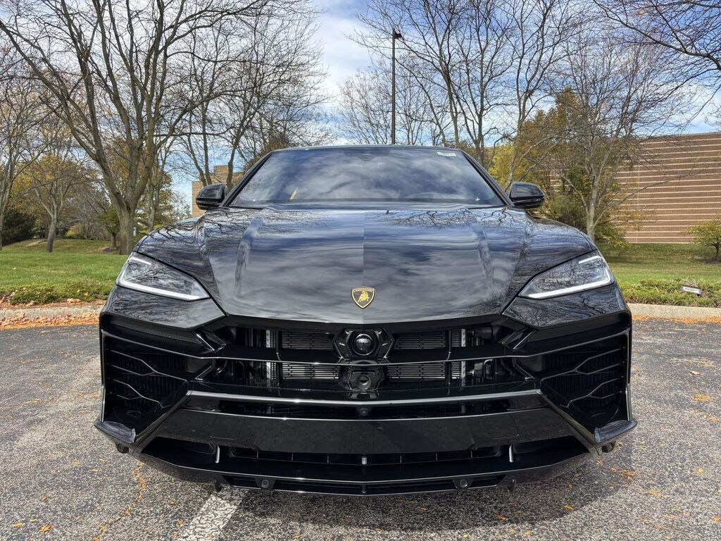 New 2025 Lamborghini Urus SE Sport Utility
