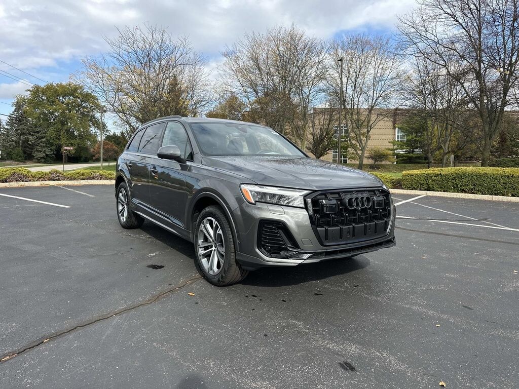 New 2026 Audi Q7 45 Premium Sport Utility