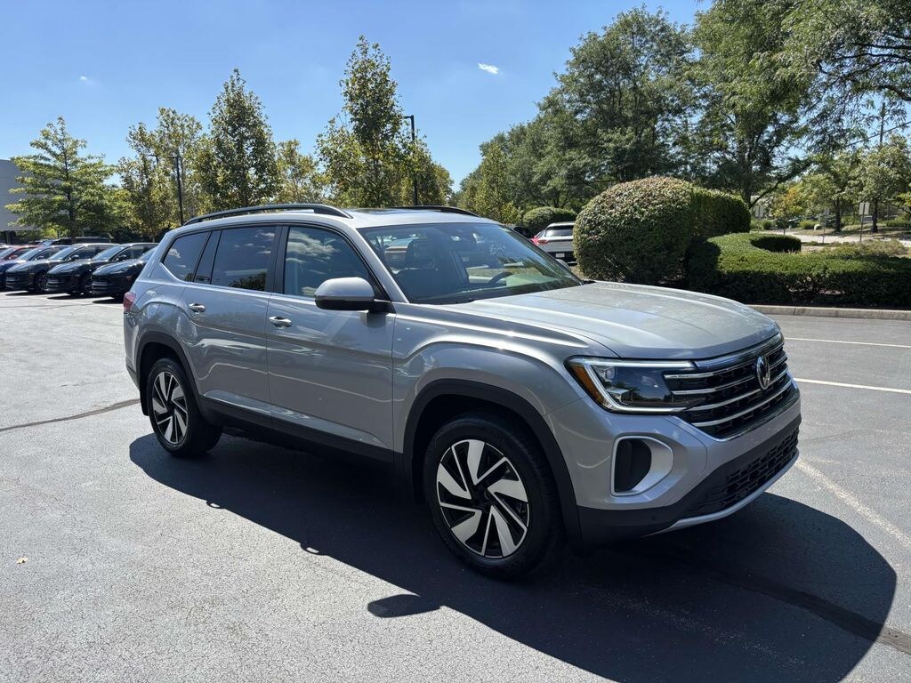 New 2026 Volkswagen Atlas 2.0T SE w/Technology Sport Utility