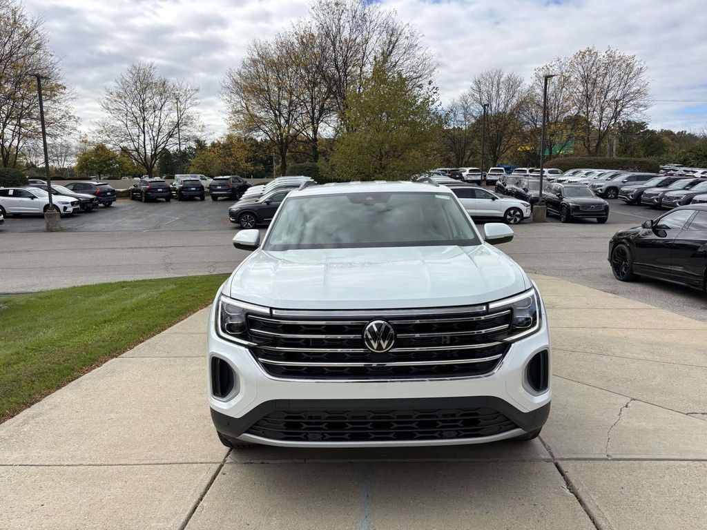 New 2026 Volkswagen Atlas 2.0T SE w/Technology Sport Utility