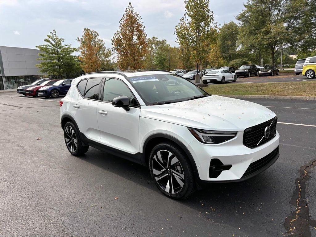 Certified 2025 Volvo XC40 B5 Plus Dark Theme Sport Utility