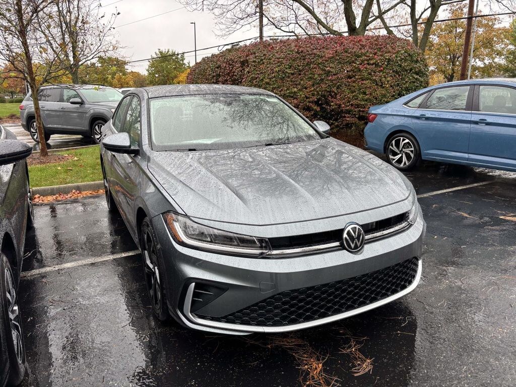 New 2026 Volkswagen Jetta 1.5T SE Sedan