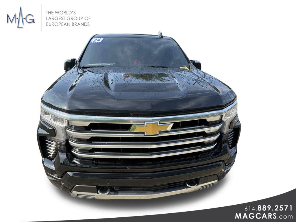 2024 Chevrolet Silverado 1500 High Country photo 2