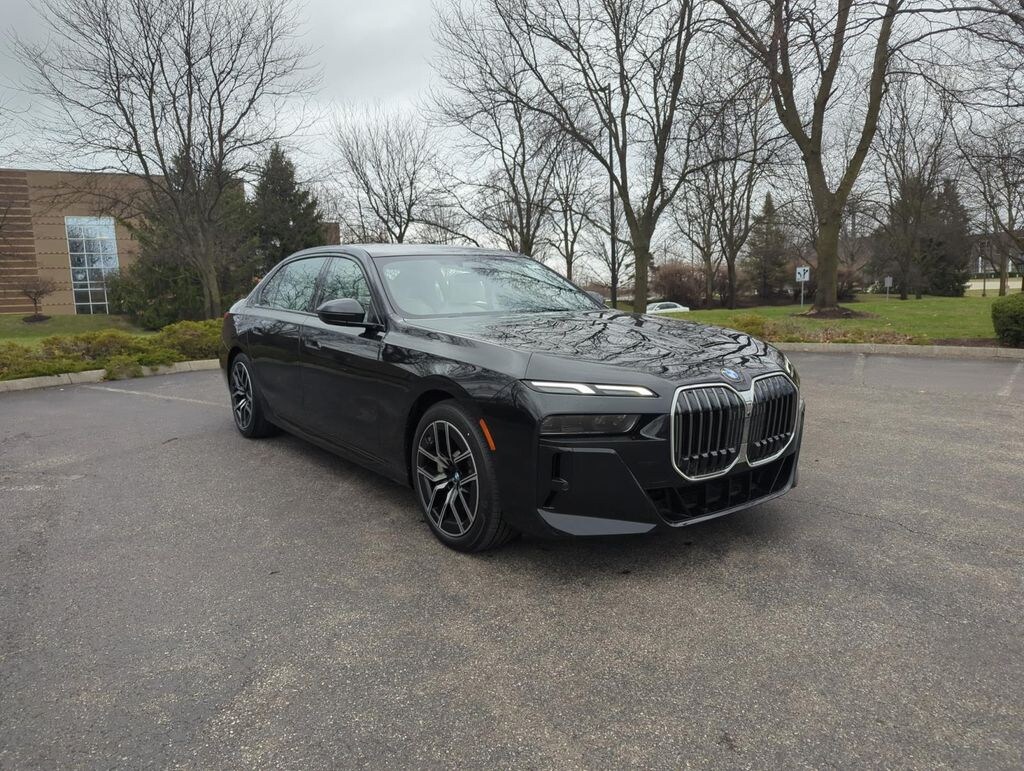 New 2025 BMW 7 Series 760i xDrive Sedan