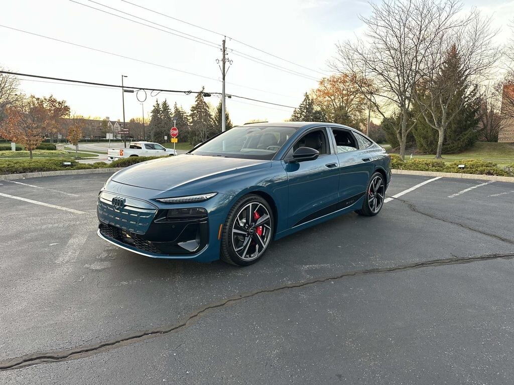 New 2025 Audi S6 Sportback e-tron Prestige Sedan