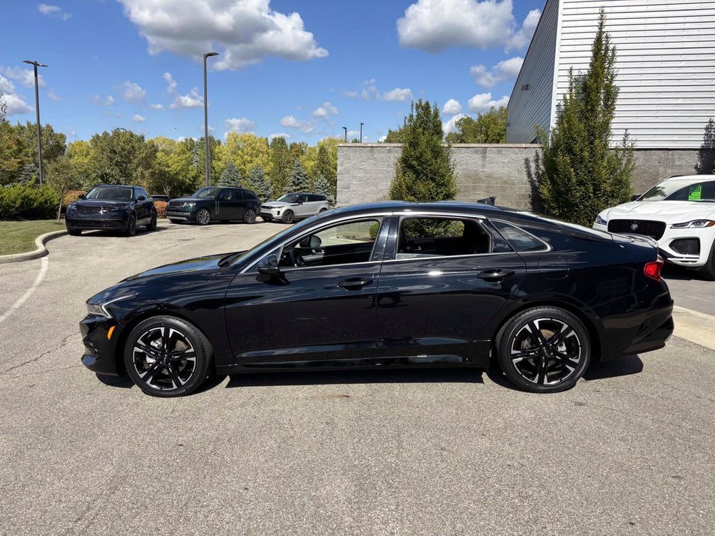 2024 Kia K5 GT-Line photo 4
