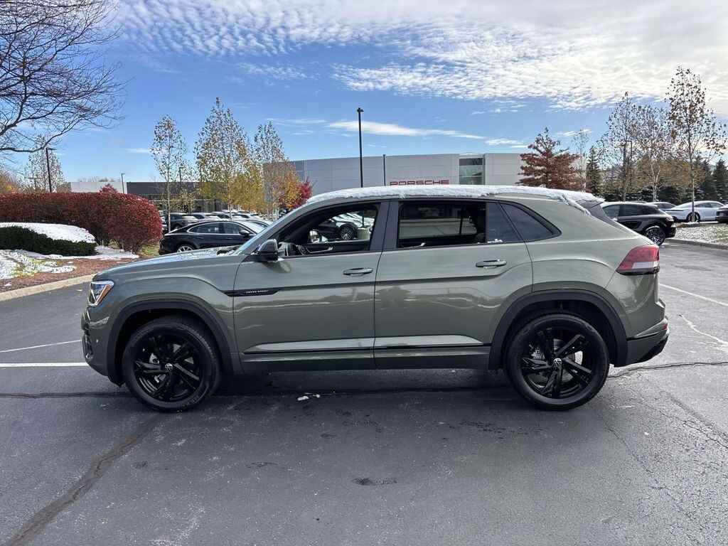 New 2026 Volkswagen Atlas Cross Sport 2.0T SEL R-Line Black Sport Utility