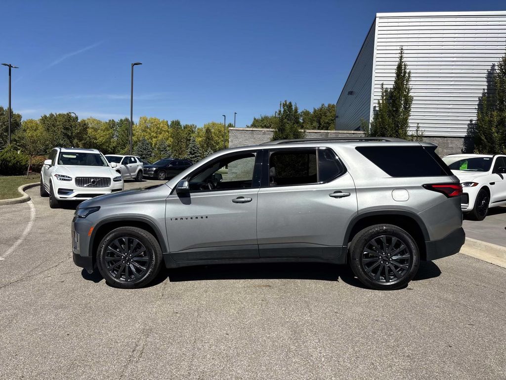 2023 Chevrolet Traverse RS photo 3