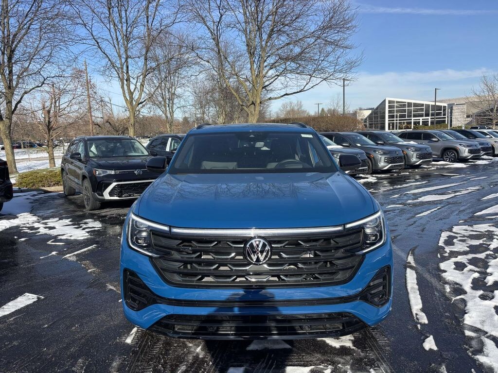 New 2026 Volkswagen Atlas Cross Sport 2.0T SEL R-Line Black Sport Utility