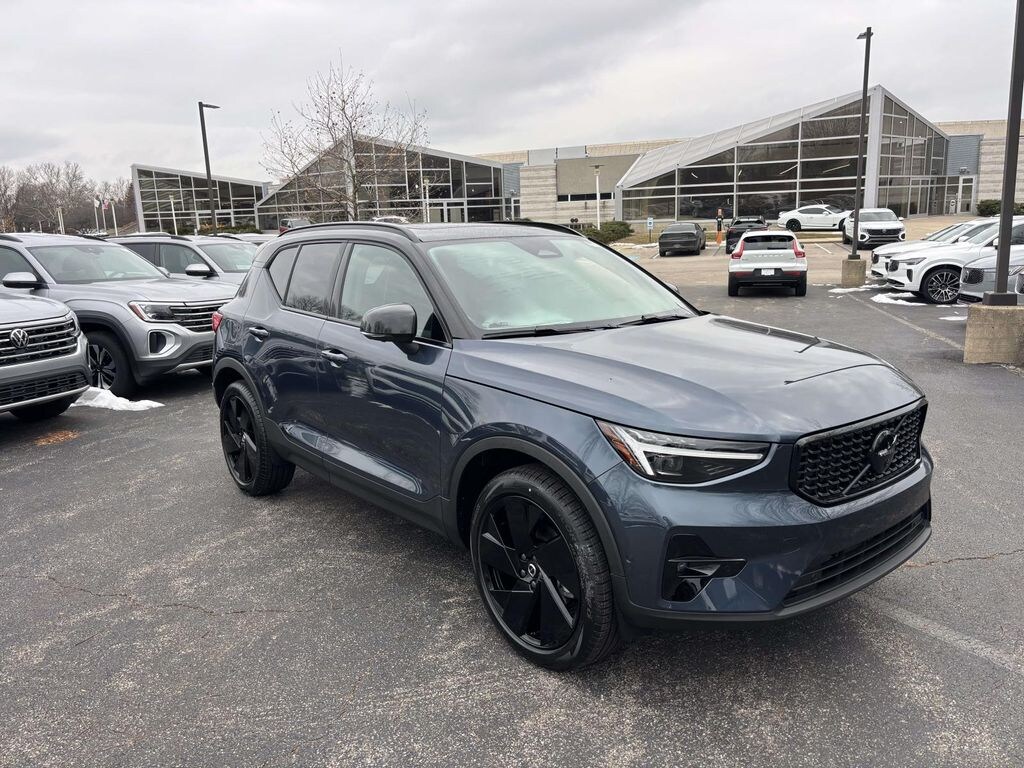 New 2026 Volvo XC40 B5 Ultra Black Edition Sport Utility