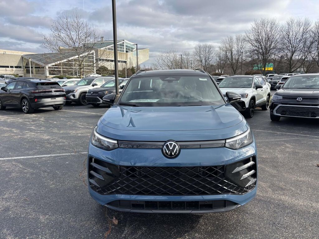 New 2026 Volkswagen Tiguan 2.0T SE R-Line Black Sport Utility