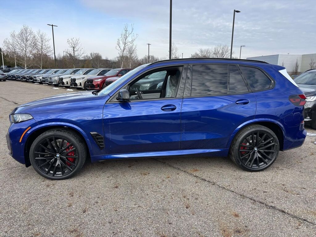 New 2026 BMW X5 M60i Sport Utility