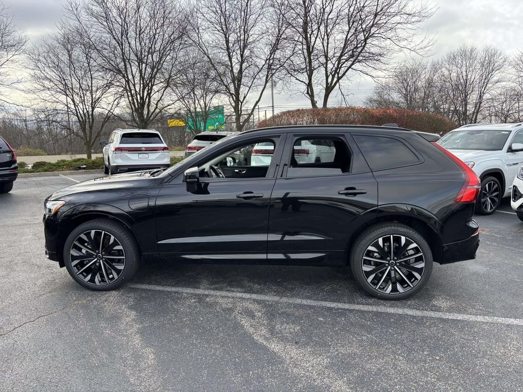 New 2026 Volvo XC60 Plug-In Hybrid T8 Ultra Sport Utility