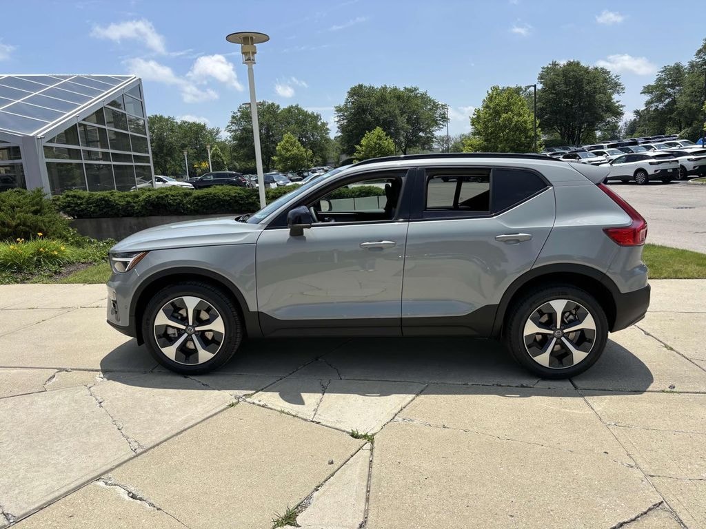 New 2026 Volvo XC40 B5 Plus Sport Utility