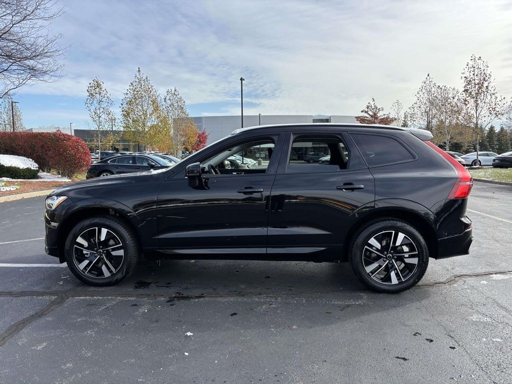 New 2026 Volvo XC60 B5 Core Sport Utility