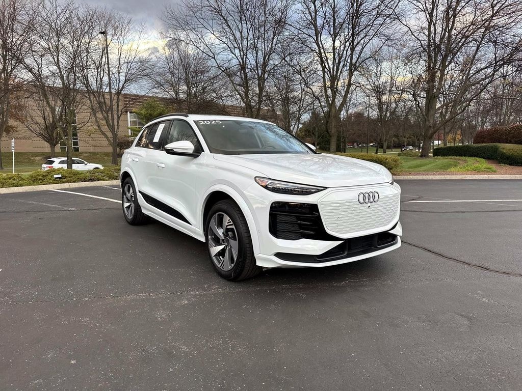 Used 2025 Audi Q6 e-tron Premium Plus Sport Utility