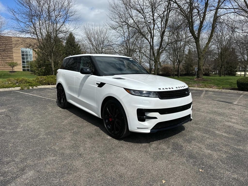 New 2025 Land Rover Range Rover Sport Dynamic SE Sport Utility