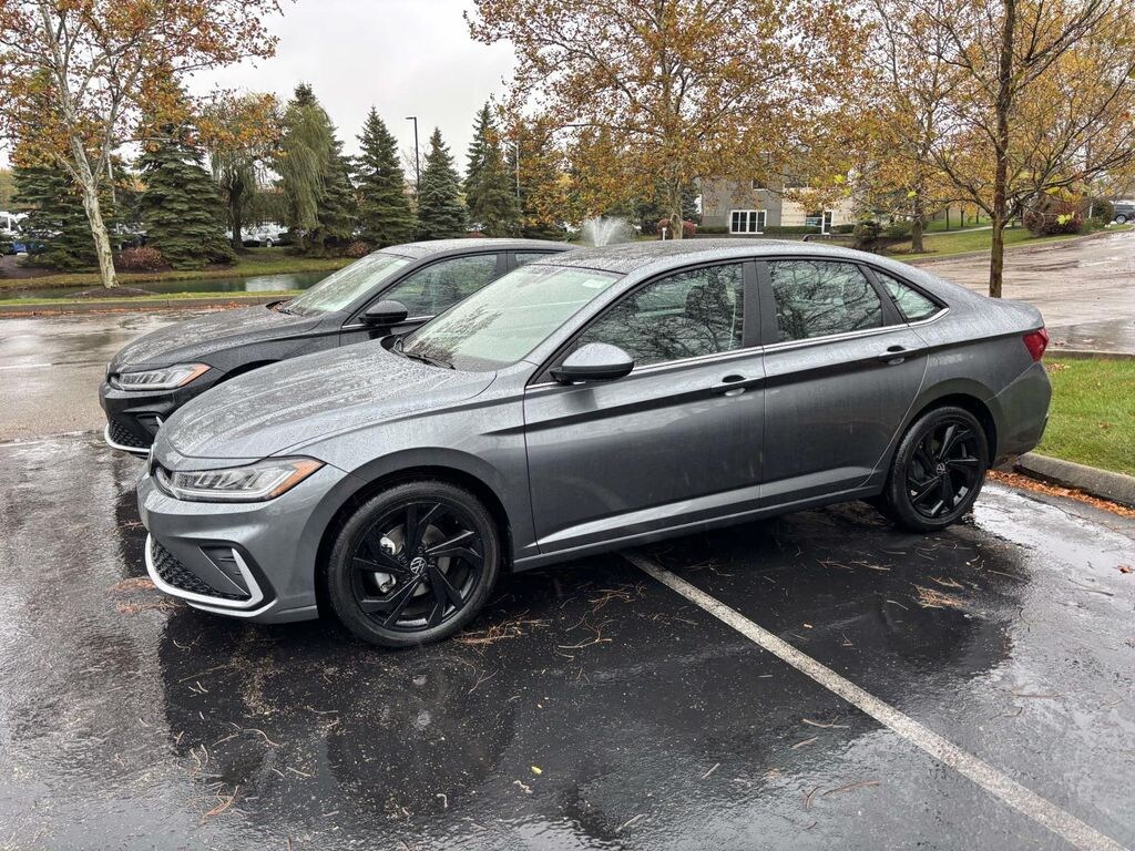 New 2026 Volkswagen Jetta 1.5T SE Sedan