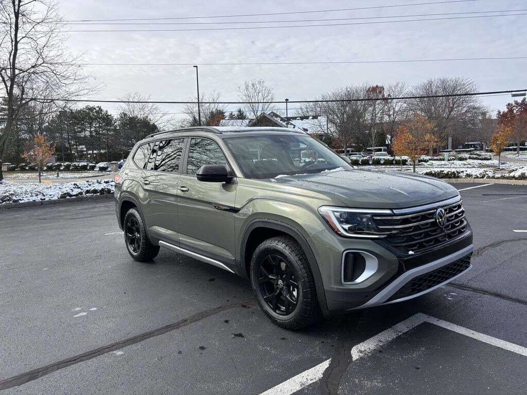 New 2026 Volkswagen Atlas 2.0T Peak Edition Sport Utility