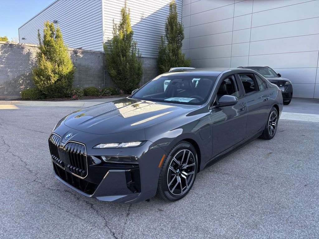 New 2026 BMW 7 Series 750e xDrive Sedan