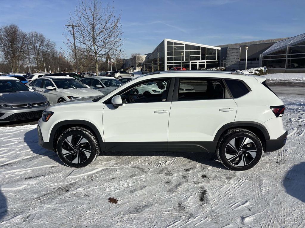 New 2026 Volkswagen Taos 1.5T SE Sport Utility