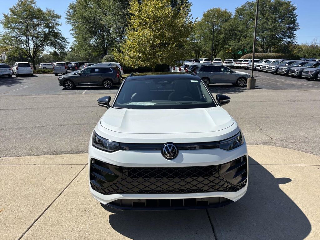New 2025 Volkswagen Tiguan 2.0T SE R-Line Black Sport Utility
