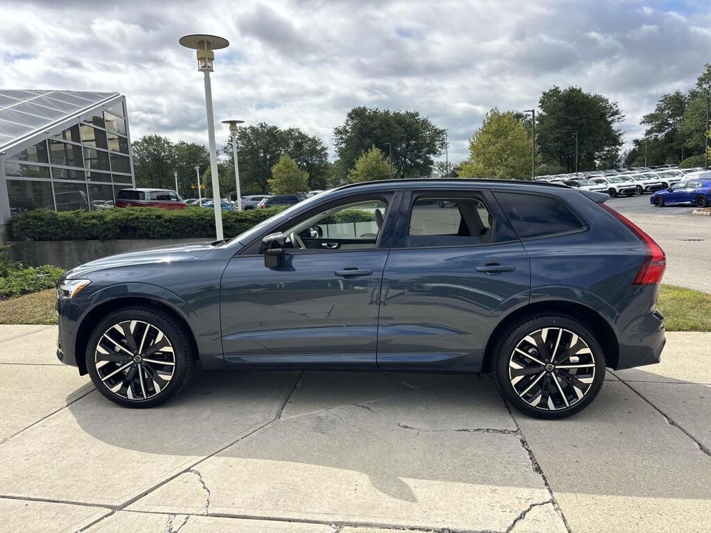 New 2026 Volvo XC60 B5 Ultra Sport Utility