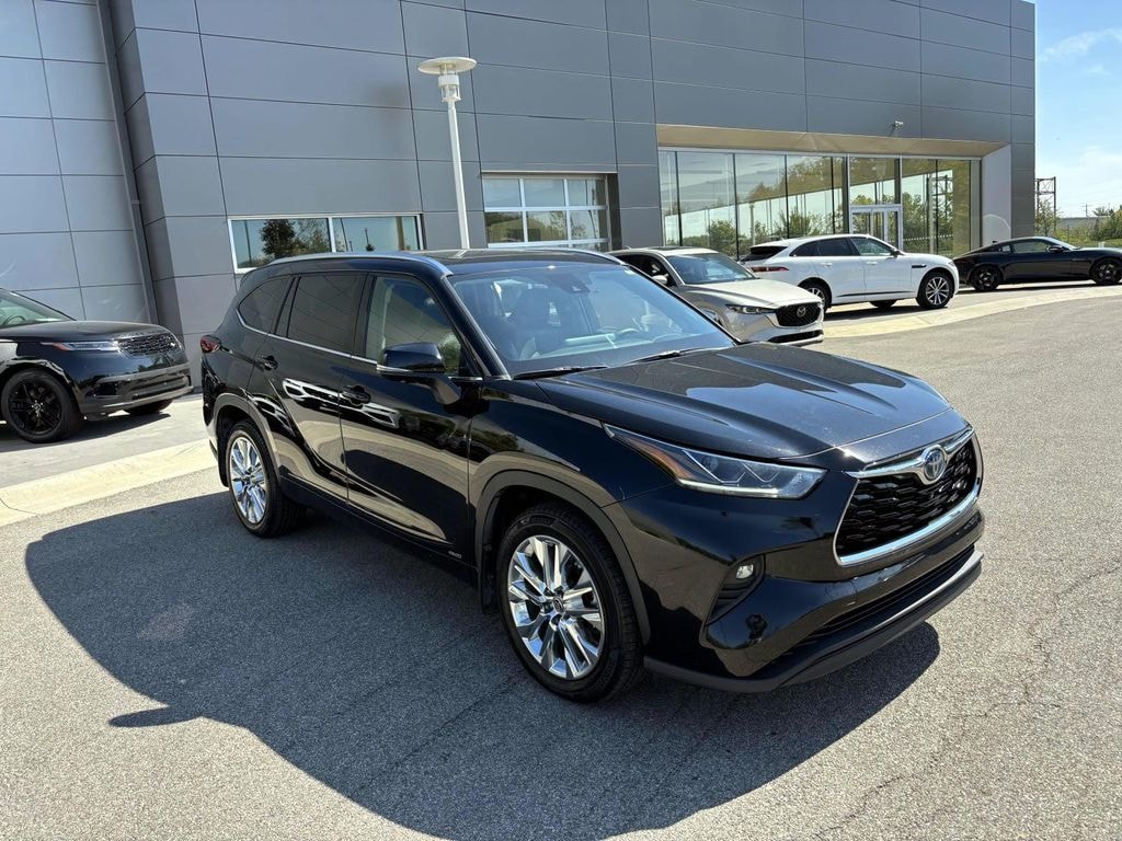 Used 2023 Toyota Highlander Hybrid Limited Sport Utility