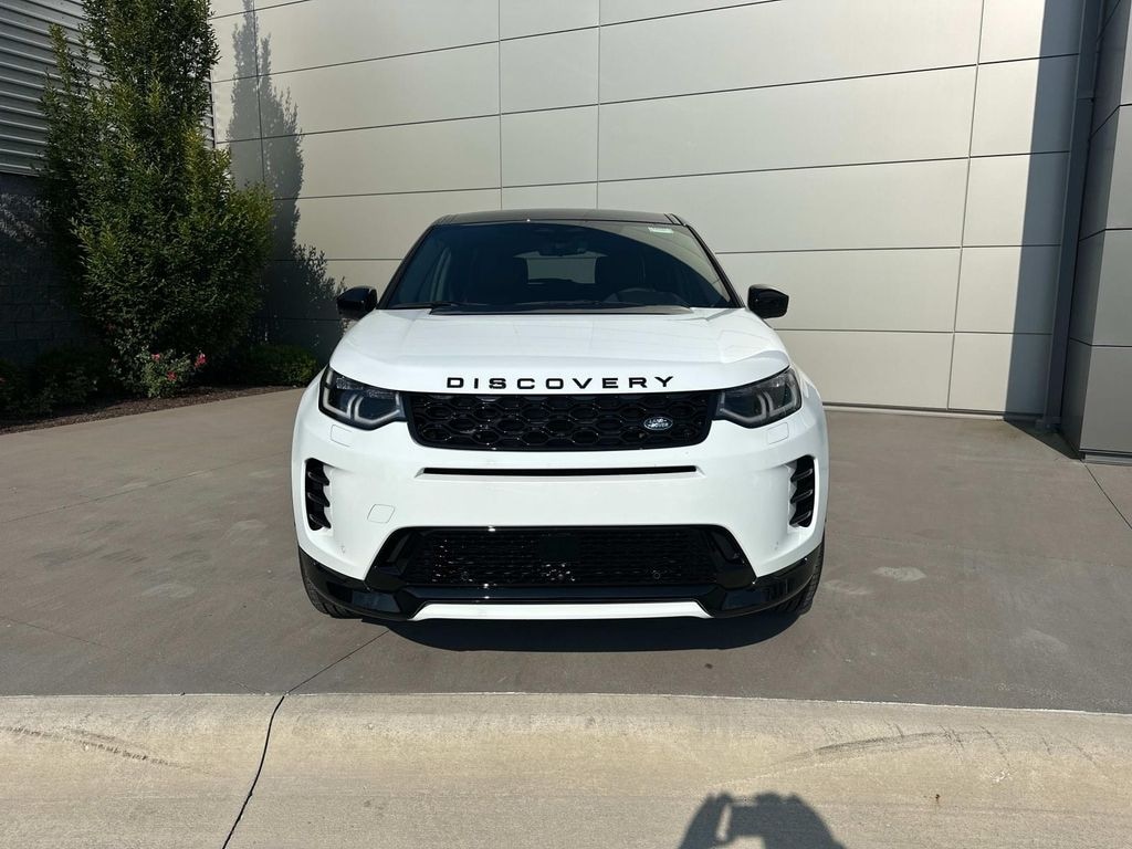 New 2025 Land Rover Discovery Sport SE Sport Utility