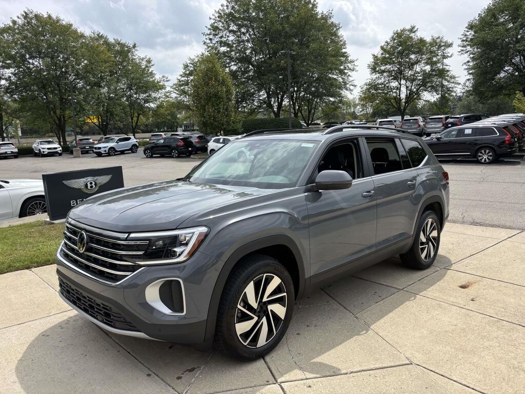 New 2026 Volkswagen Atlas 2.0T SE w/Technology Sport Utility