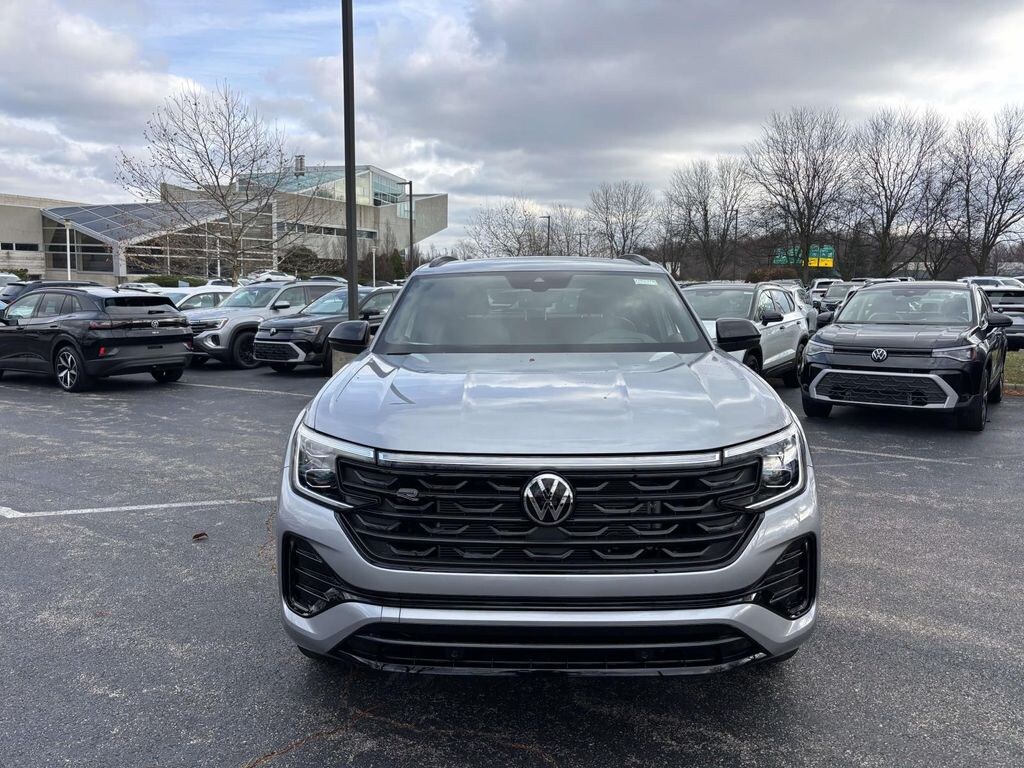 New 2026 Volkswagen Atlas Cross Sport 2.0T SEL R-Line Black Sport Utility