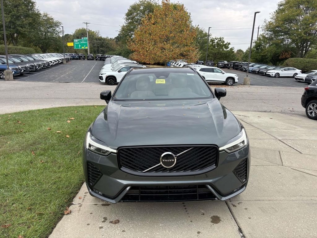 New 2026 Volvo XC60 B5 Core Sport Utility