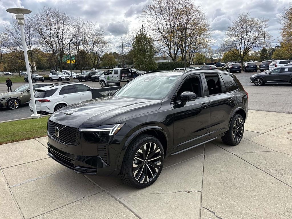New 2026 Volvo XC90 B6 Ultra Sport Utility