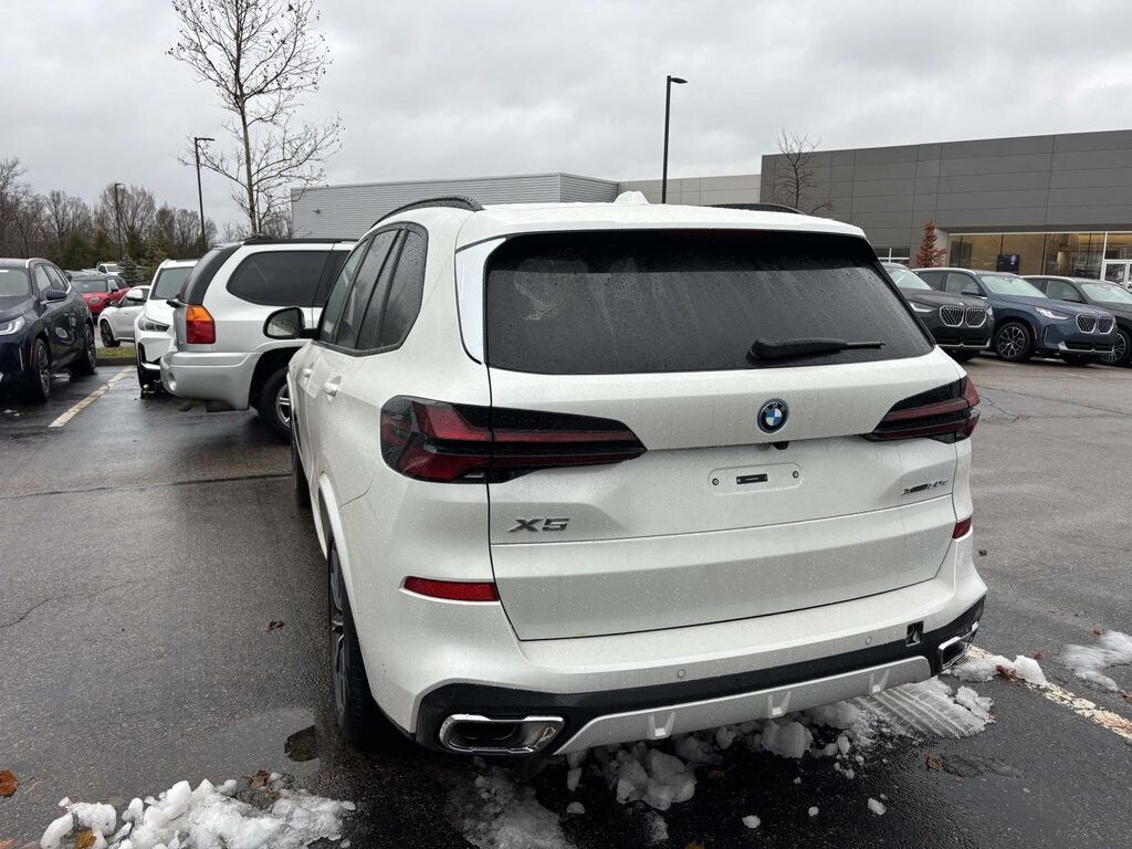 New 2026 BMW X5 xDrive50e Sport Utility