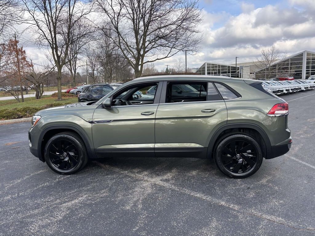New 2026 Volkswagen Atlas Cross Sport 2.0T SE w/Technology Sport Utility
