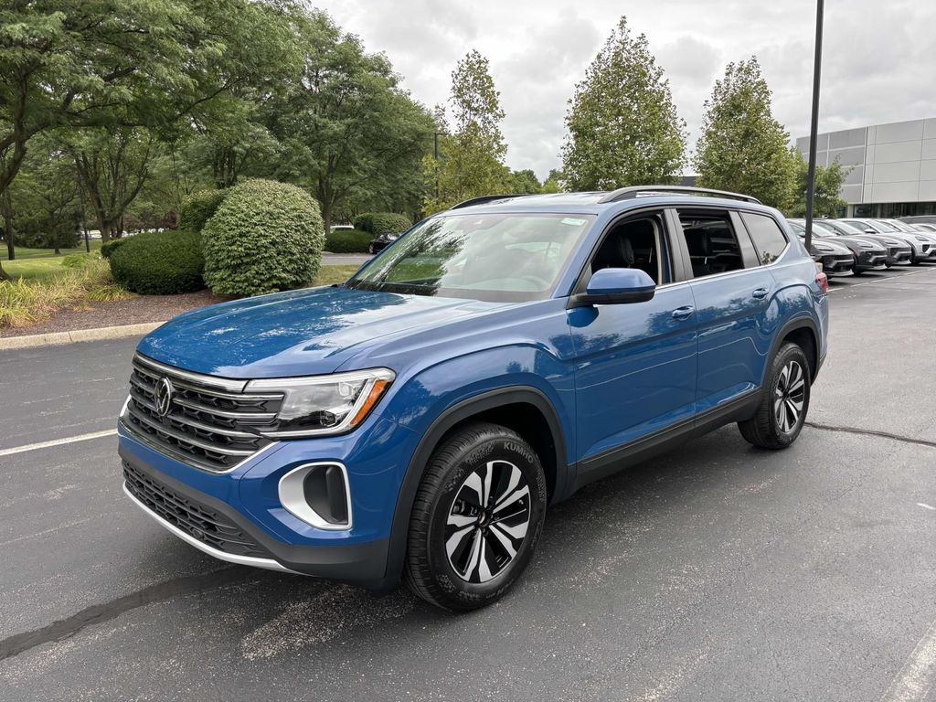 2026 Volkswagen Atlas SE photo 3