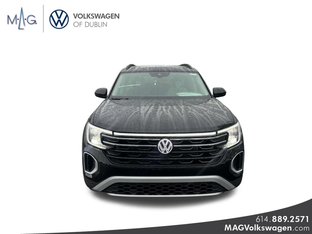 2025 Volkswagen Atlas Peak Edition SE photo 2
