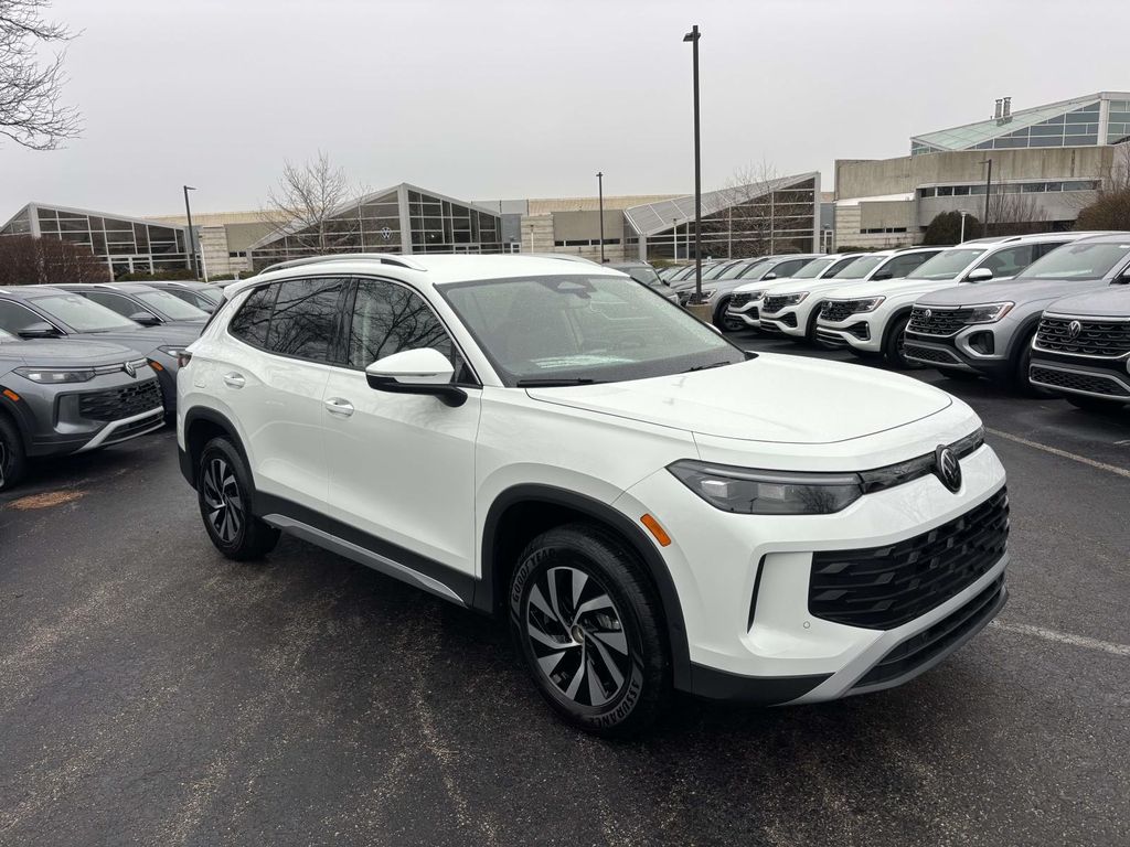 2026 Volkswagen Tiguan S's photo