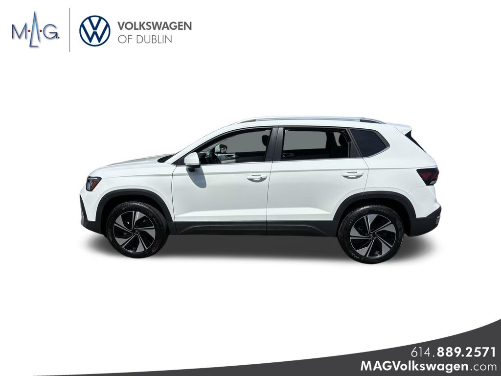 2025 Volkswagen Taos SE photo 3