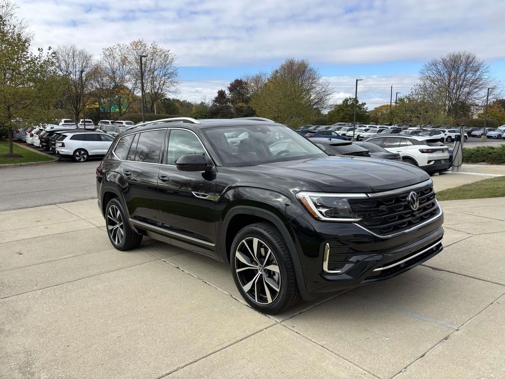 2026 Volkswagen Atlas SEL Premium R-Line's photo